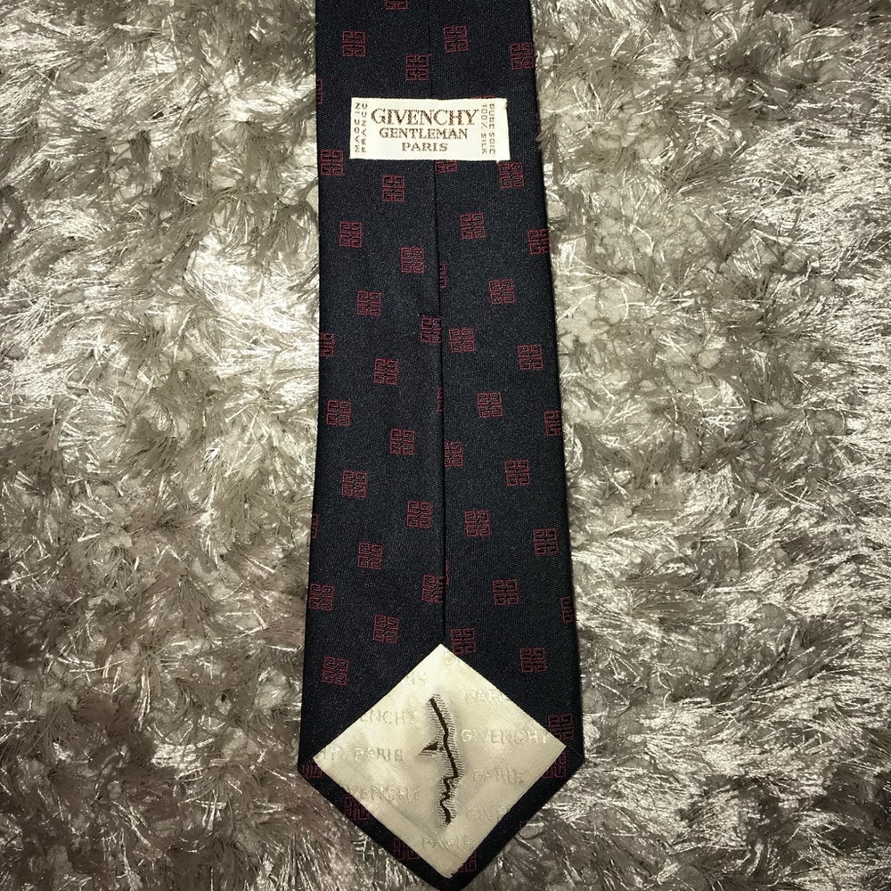 Givenchy tie